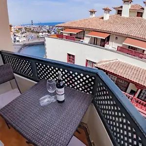 Precioso Vista Al Muelle Con Piscina Apartamento
